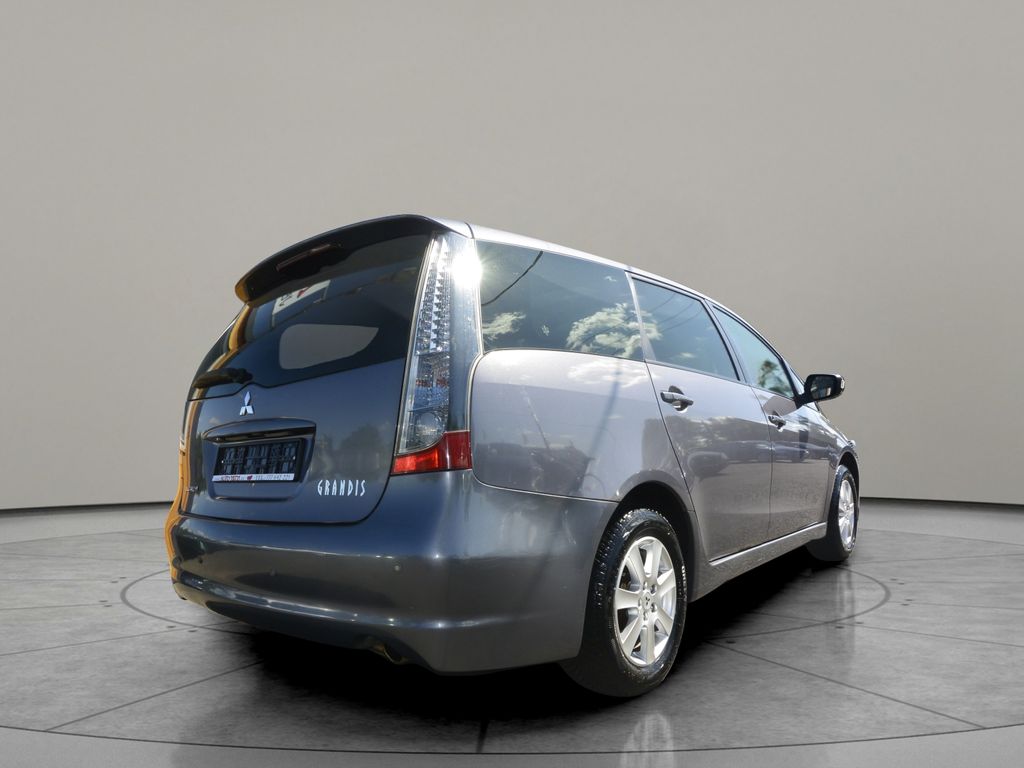 Mitsubishi Grandis 2.0DI-D 6míst