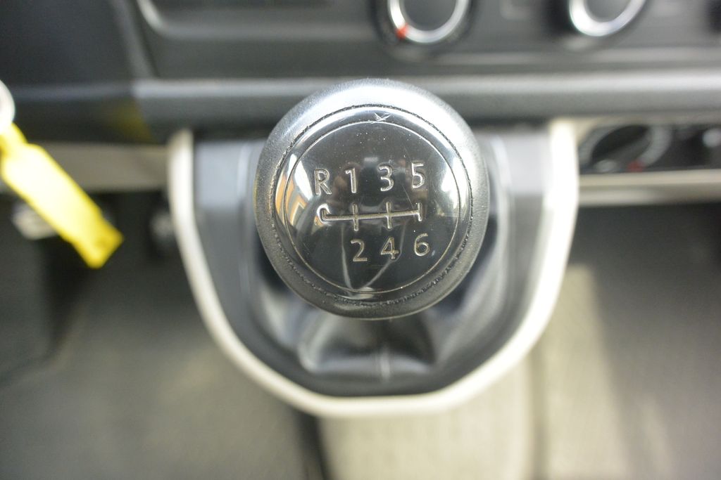 Volkswagen T5 Transporter 2.0TDi 103kW