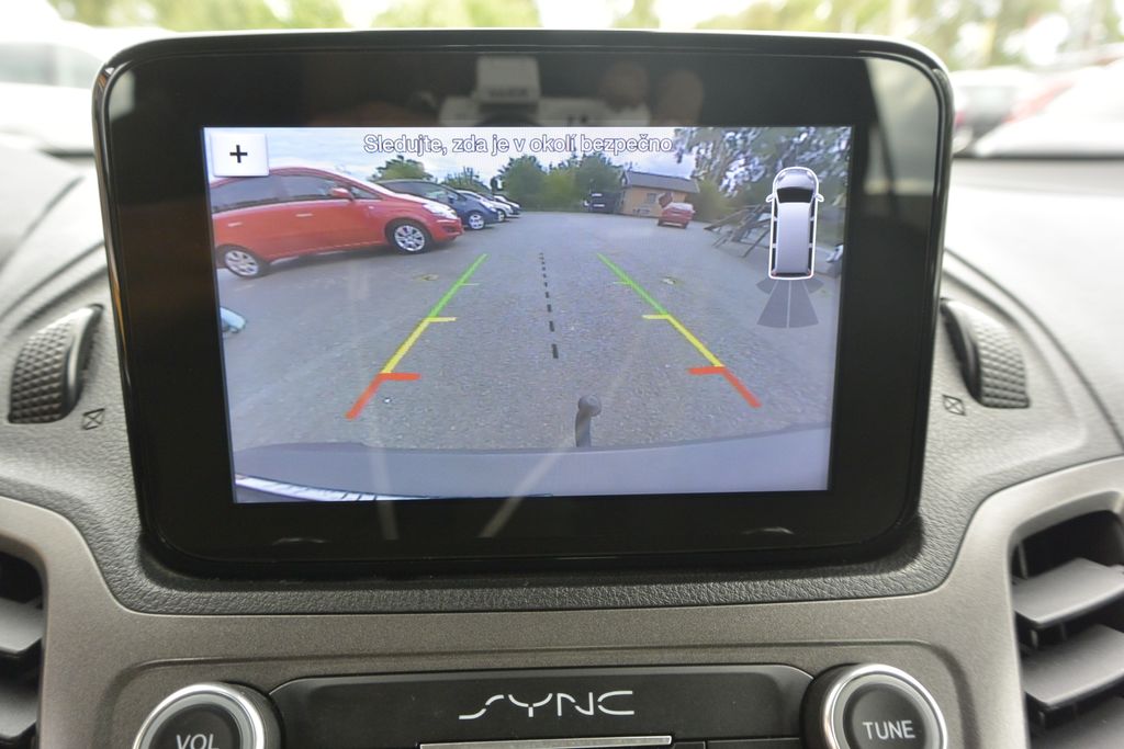 Ford Transit Connect 1.5TDCi 88kW LUXUS výbava i stav