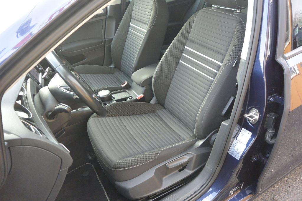 Volkswagen Golf 2.0TDi 110kW