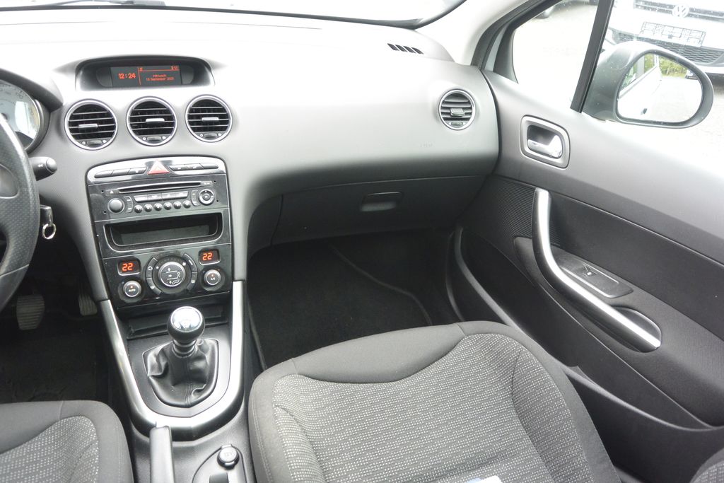 Peugeot 308 2.0HDi SW 7míst