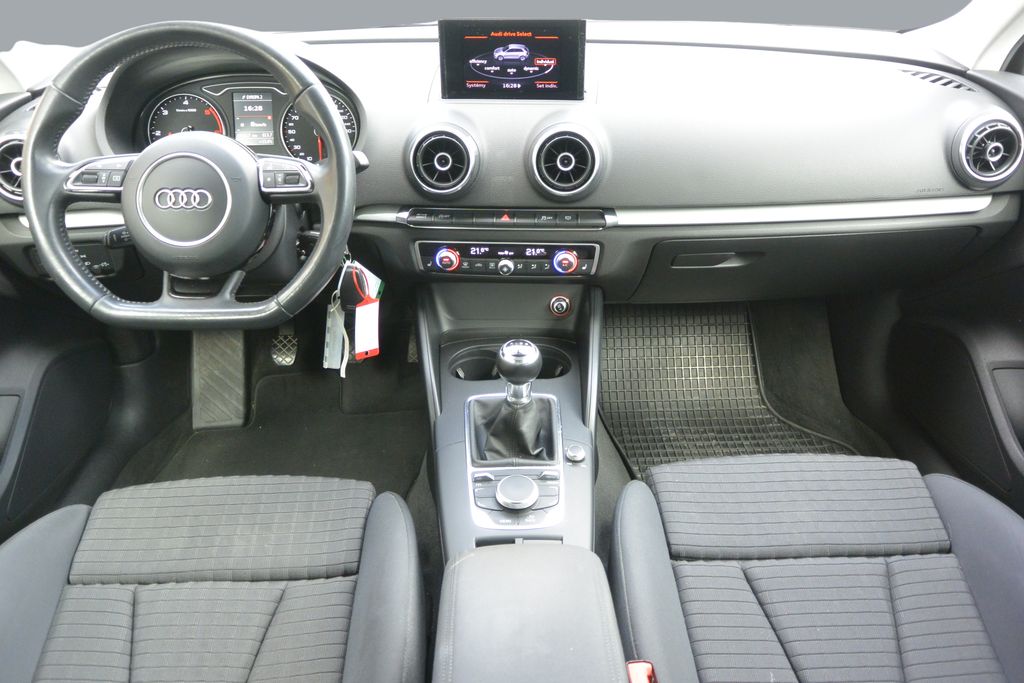 Audi A3 2.0TDi Spotback 110kW Xenon