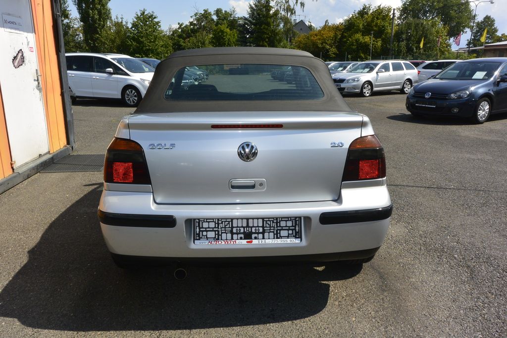 Volkswagen Golf 2.0i