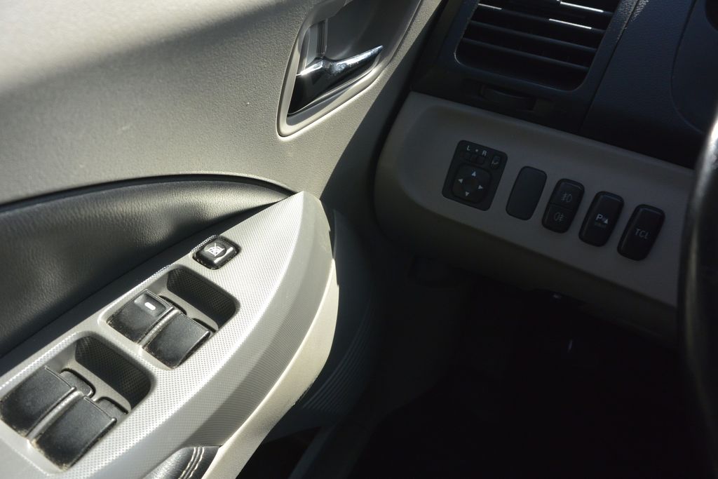 Mitsubishi Grandis 2.0DI-D 6míst