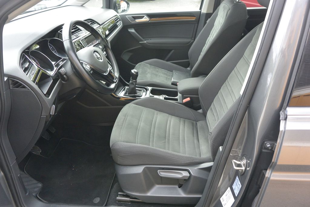 Volkswagen Touran 2.0TDi  PANORAMA*NAVI*LED*7míst