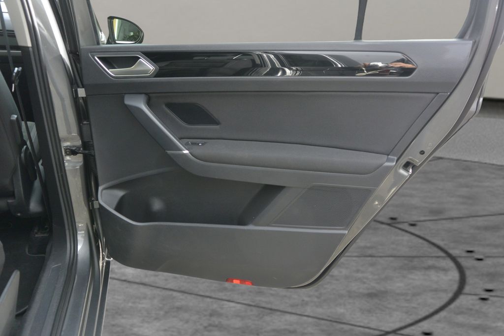 Volkswagen Touran 2.0TDi  PANORAMA*NAVI*LED*7míst