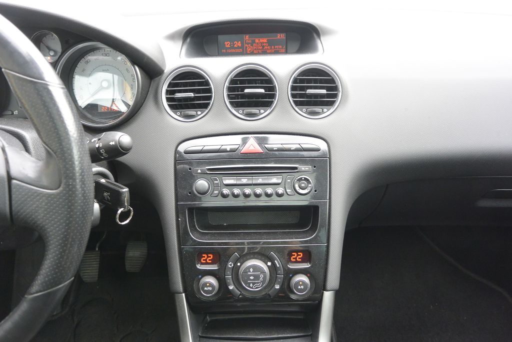 Peugeot 308 2.0HDi SW 7míst