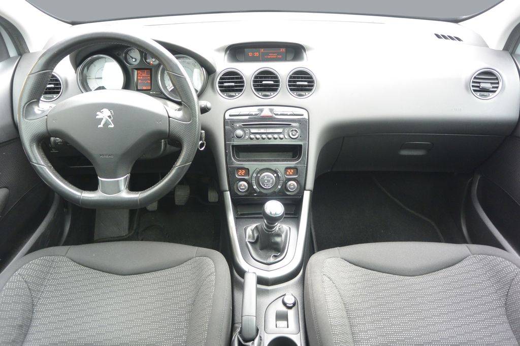Peugeot 308 2.0HDi SW 7míst