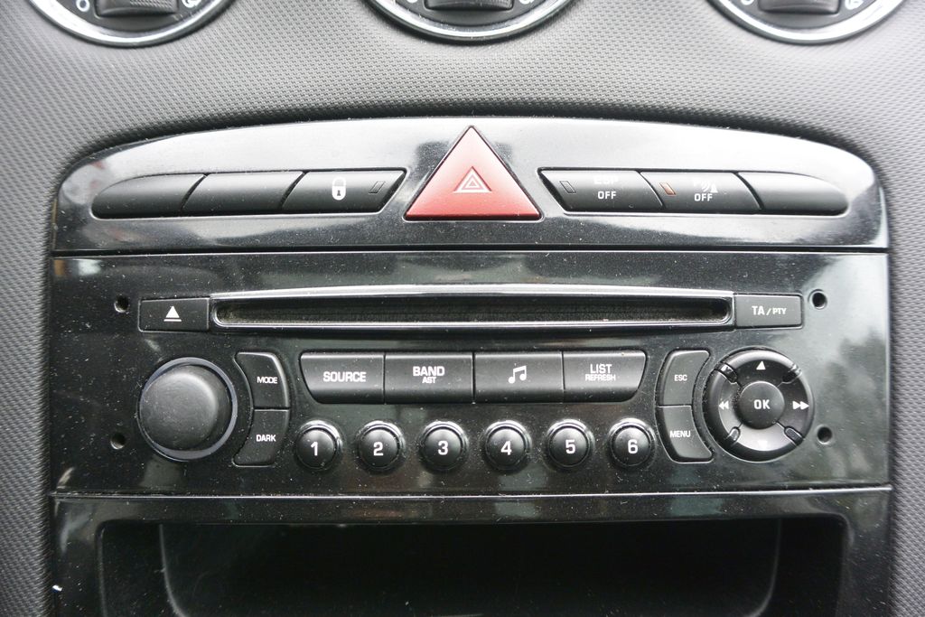 Peugeot 308 2.0HDi SW 7míst