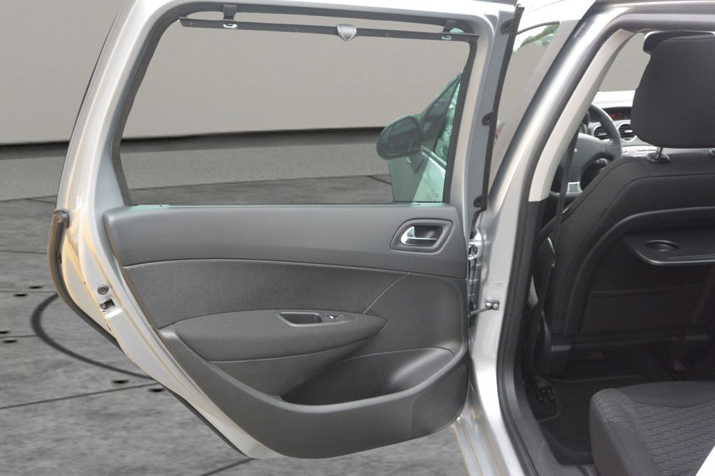 Peugeot 308 2.0HDi SW 7míst