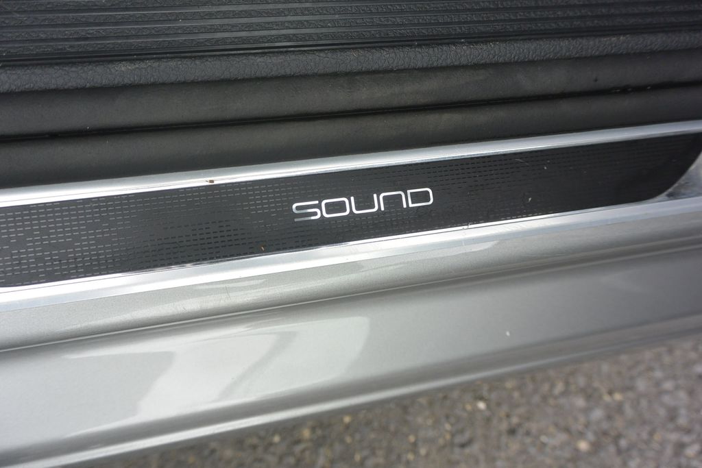 Volkswagen Golf 1.4TSi DSG SOUND