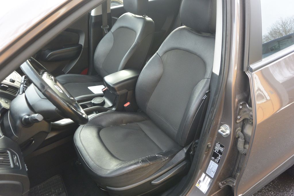 Hyundai ix35 2.0CRDi 4×4 * AT * ČR * DPH