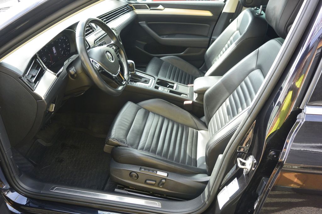 Volkswagen Passat 2.0TDi 4MOTION 176kW DPH!