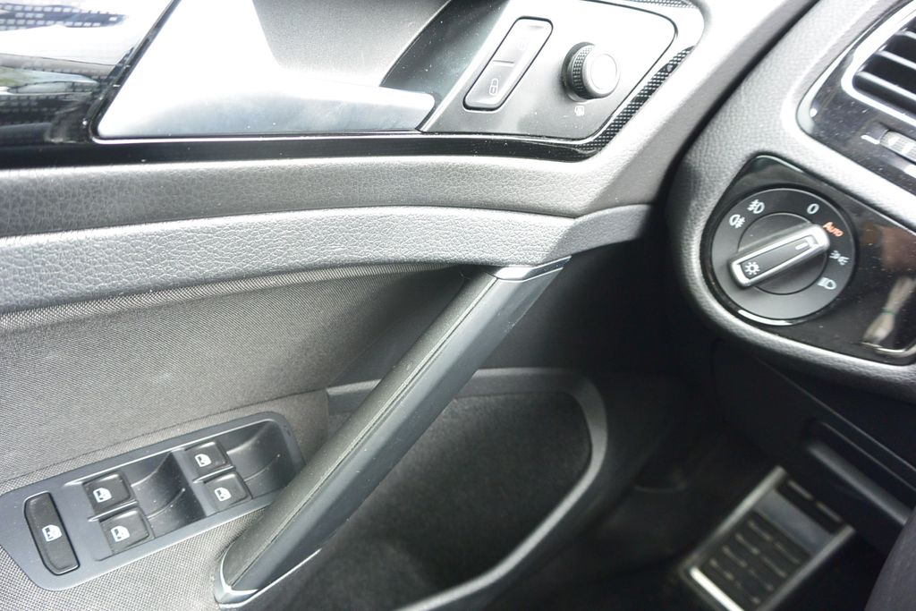 Volkswagen Golf 1.4TSi DSG SOUND