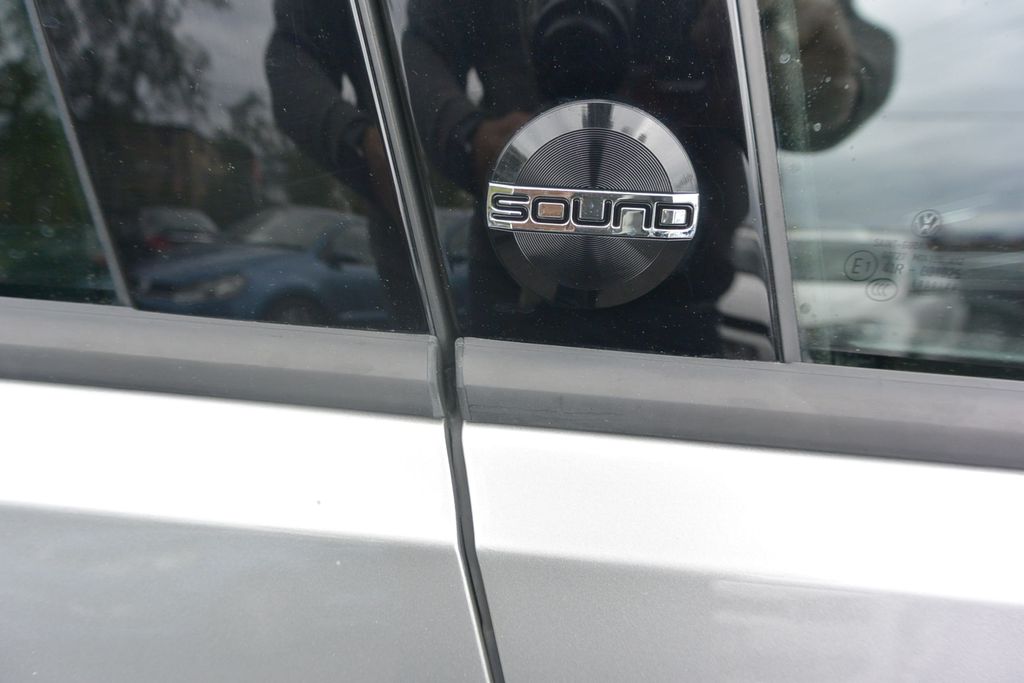 Volkswagen Golf 1.4TSi DSG SOUND
