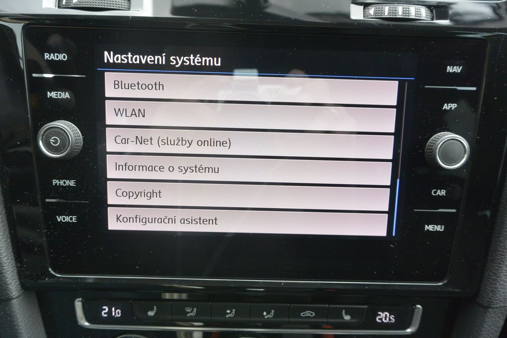 Volkswagen Golf 1.4TSi DSG SOUND