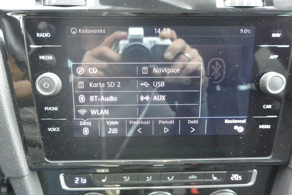 Volkswagen Golf 1.4TSi DSG SOUND