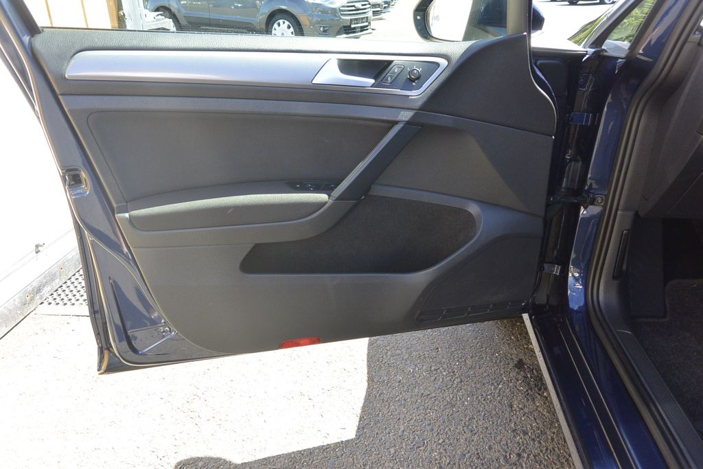 Volkswagen Golf 1.2TSi 77kW