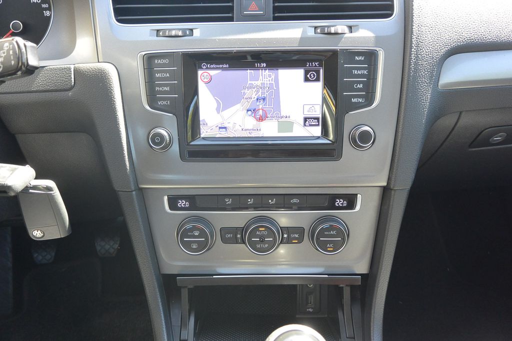 Volkswagen Golf 1.2TSi 77kW