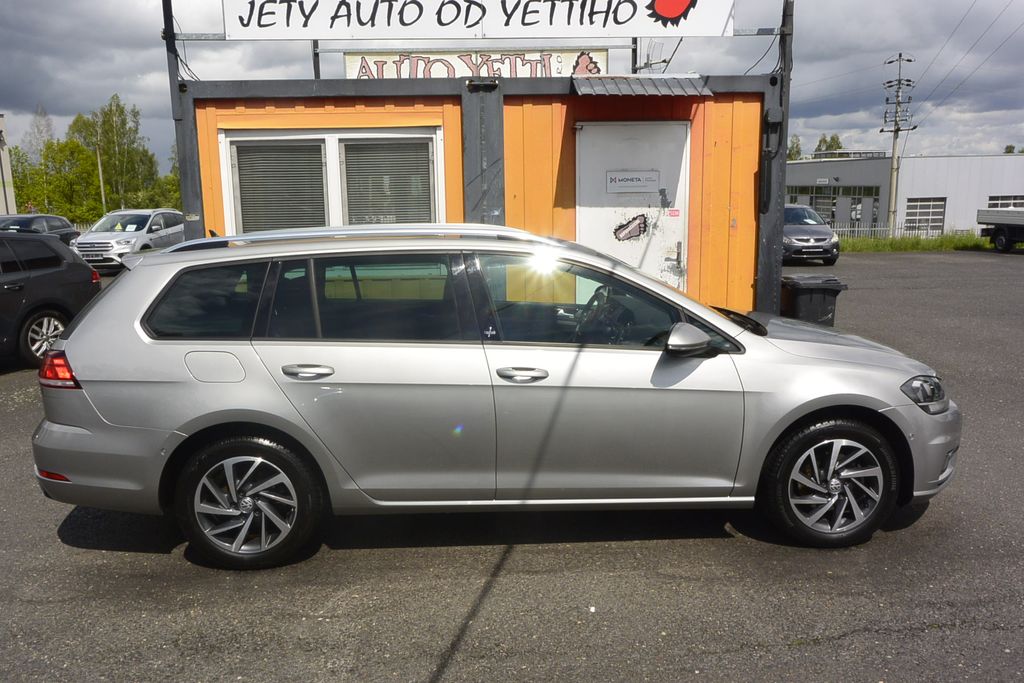 Volkswagen Golf 1.4TSi DSG SOUND