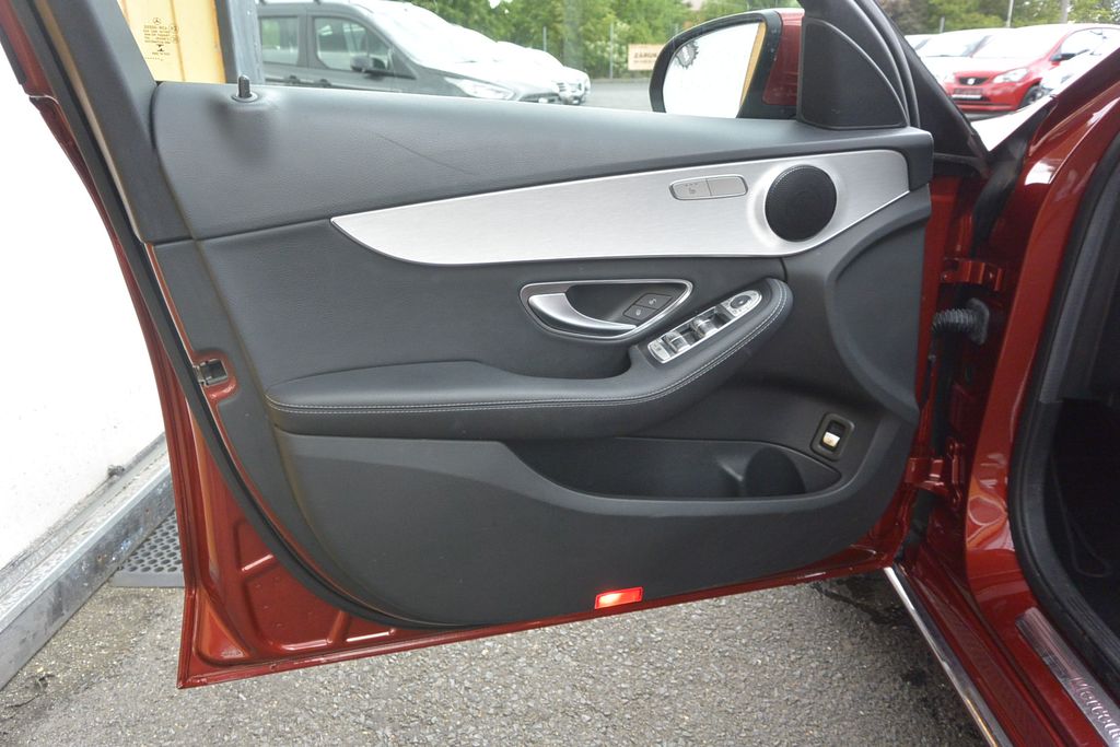 Mercedes-Benz C 220 2.2D BLUETEC 125kW