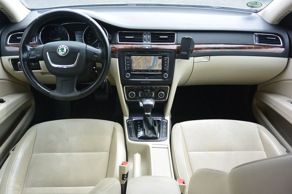 Škoda Superb 2.0TDi DSG 125kW WEBASTO