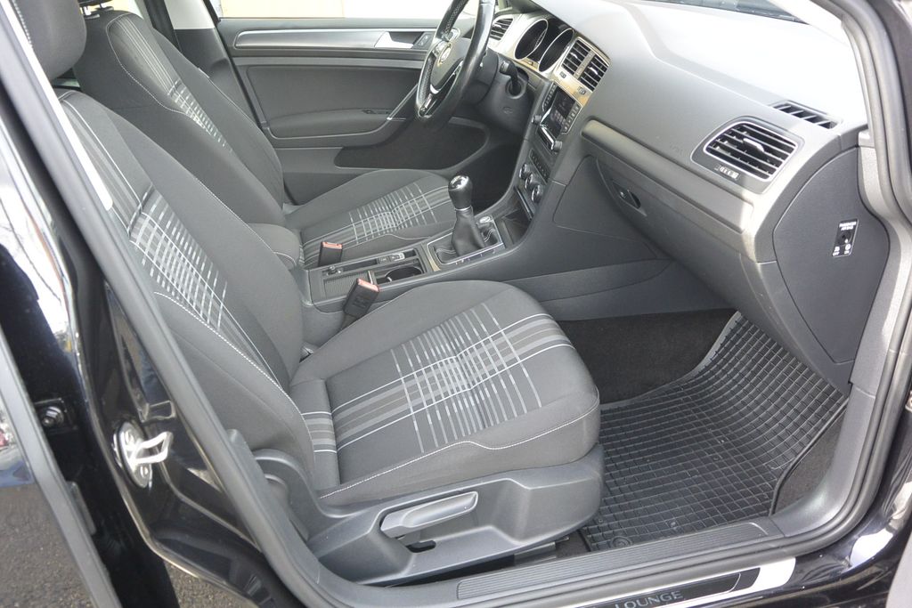 Volkswagen Golf 1.4TSi LOUNGE 110kW