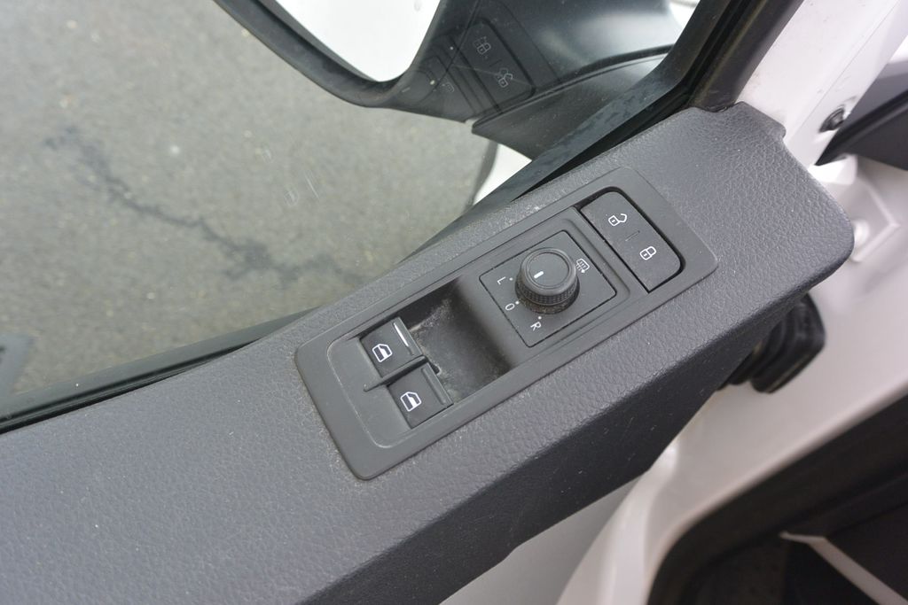 Volkswagen T5 Transporter 2.0TDi