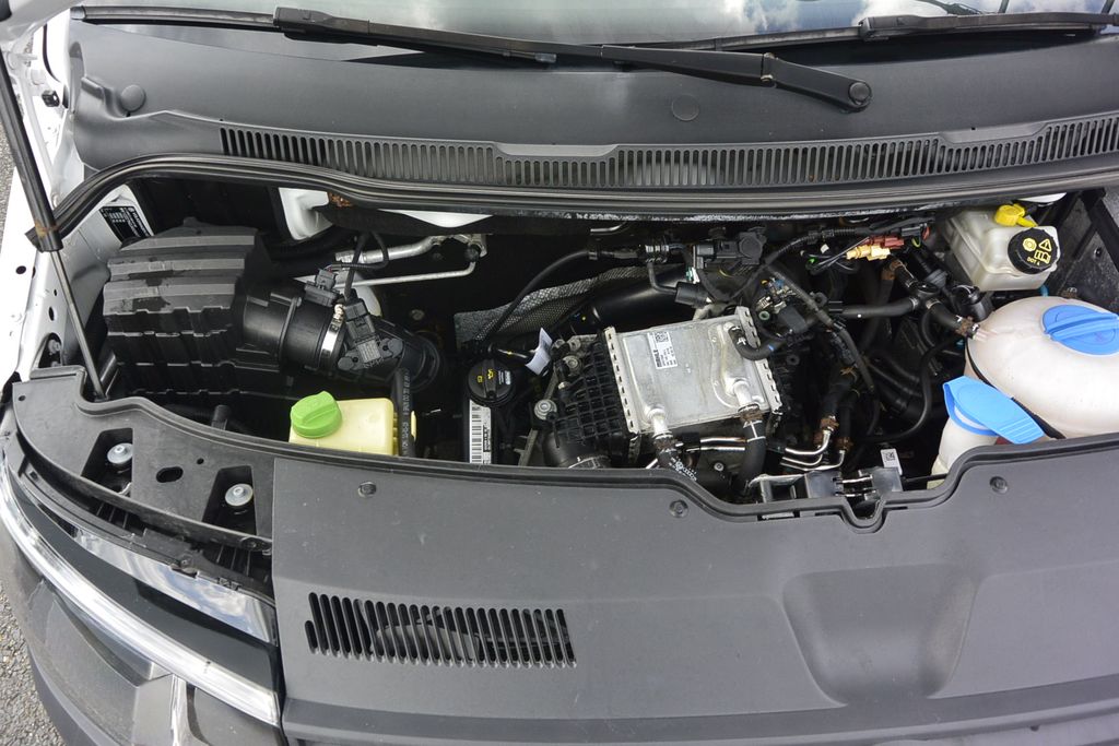 Volkswagen T5 Transporter 2.0TDi