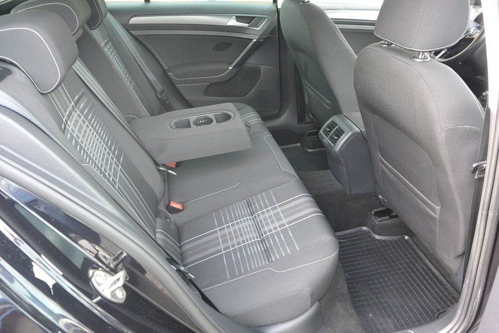 Volkswagen Golf 1.4TSi LOUNGE 110kW