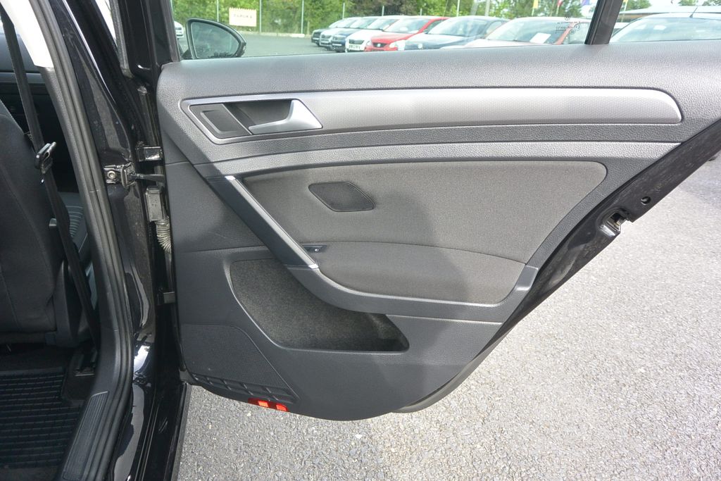 Volkswagen Golf 1.4TSi LOUNGE 110kW