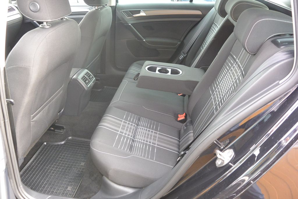 Volkswagen Golf 1.4TSi LOUNGE 110kW