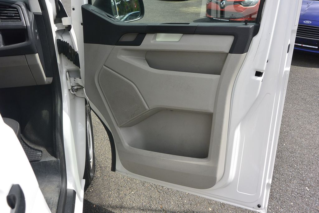 Volkswagen T5 Transporter 2.0TDi