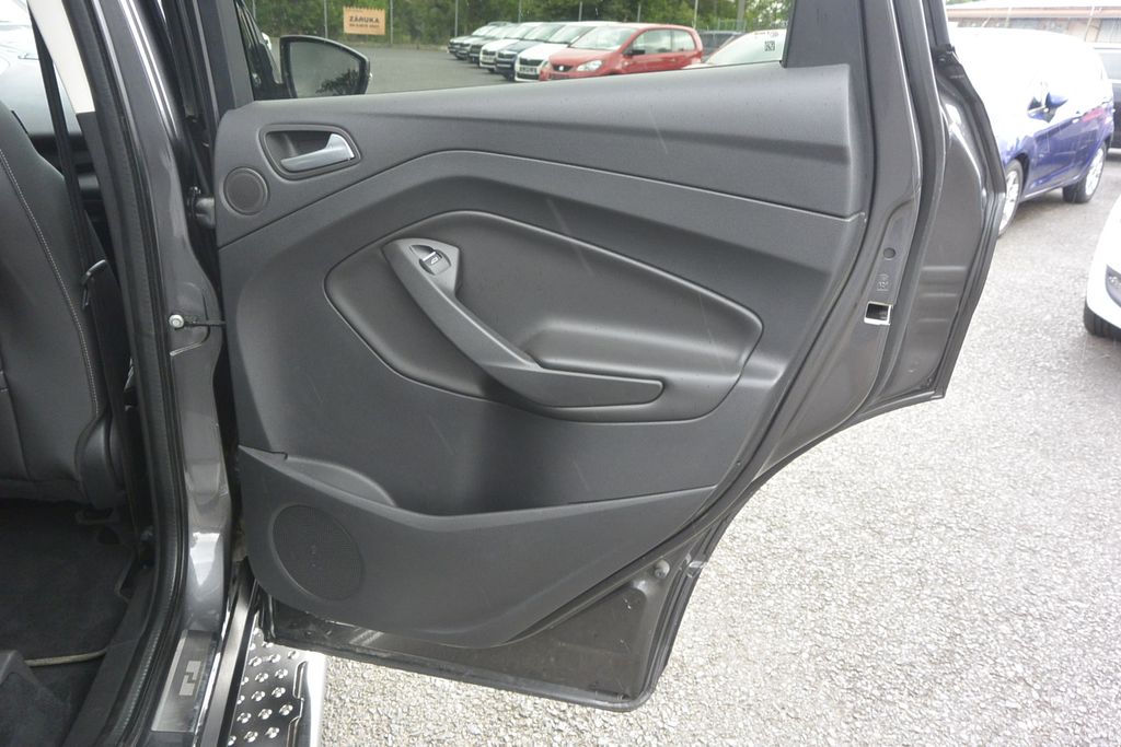Ford Kuga 2.0TDCi 4×4 AT  Titanium 132kW