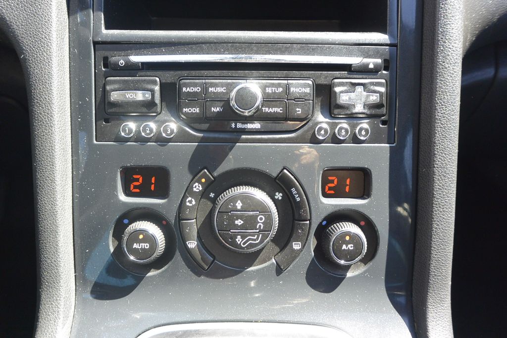 Peugeot 5008 1.6HDi 7míst * PANORAMA