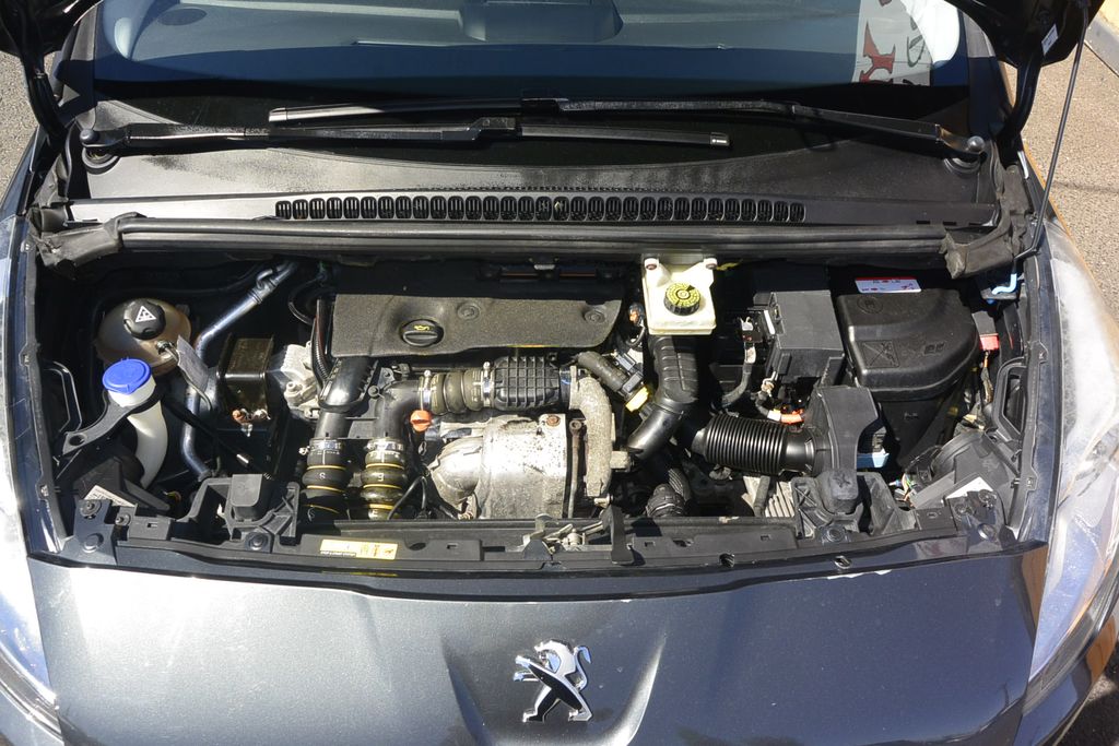 Peugeot 5008 1.6HDi 7míst * PANORAMA