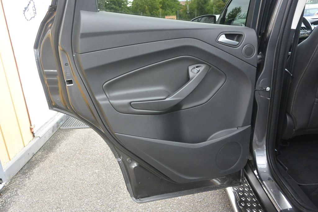 Ford Kuga 2.0TDCi 4×4 AT  Titanium 132kW