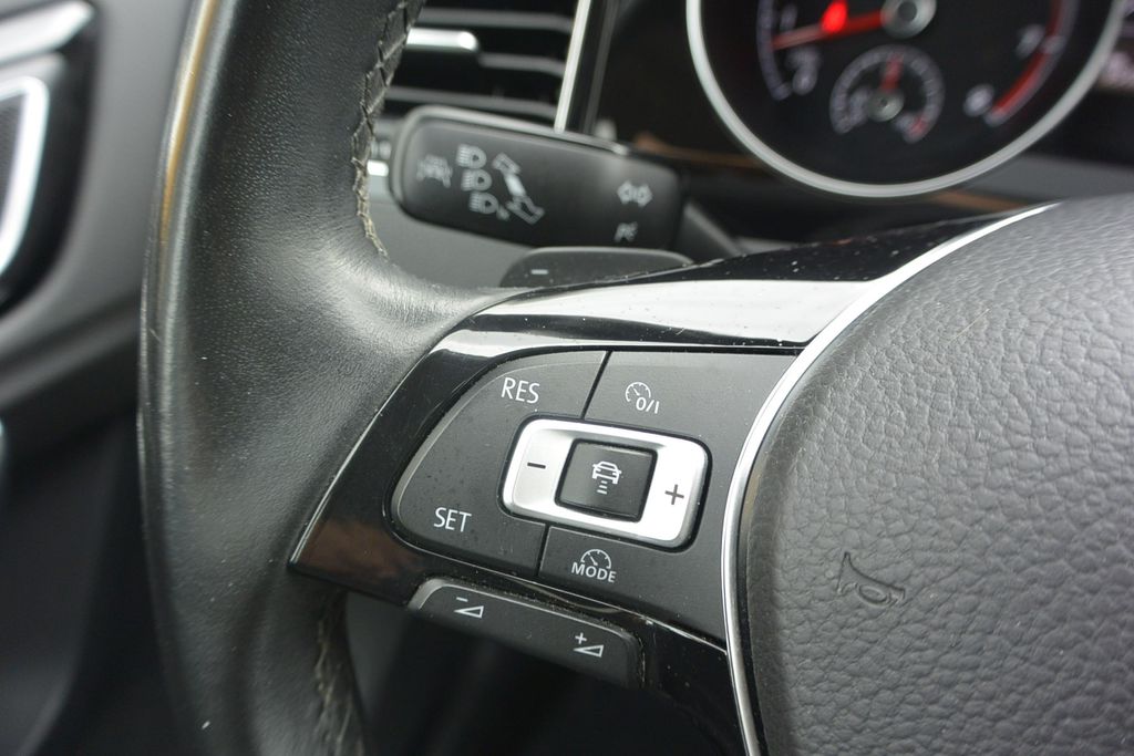 Volkswagen Golf Sportsvan 1.4TSi DSG EXCLUSIVE 110kW