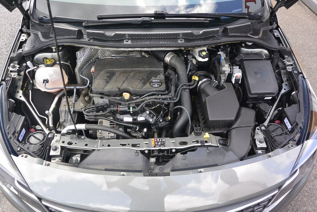 Opel Astra 1.2i 96kW
