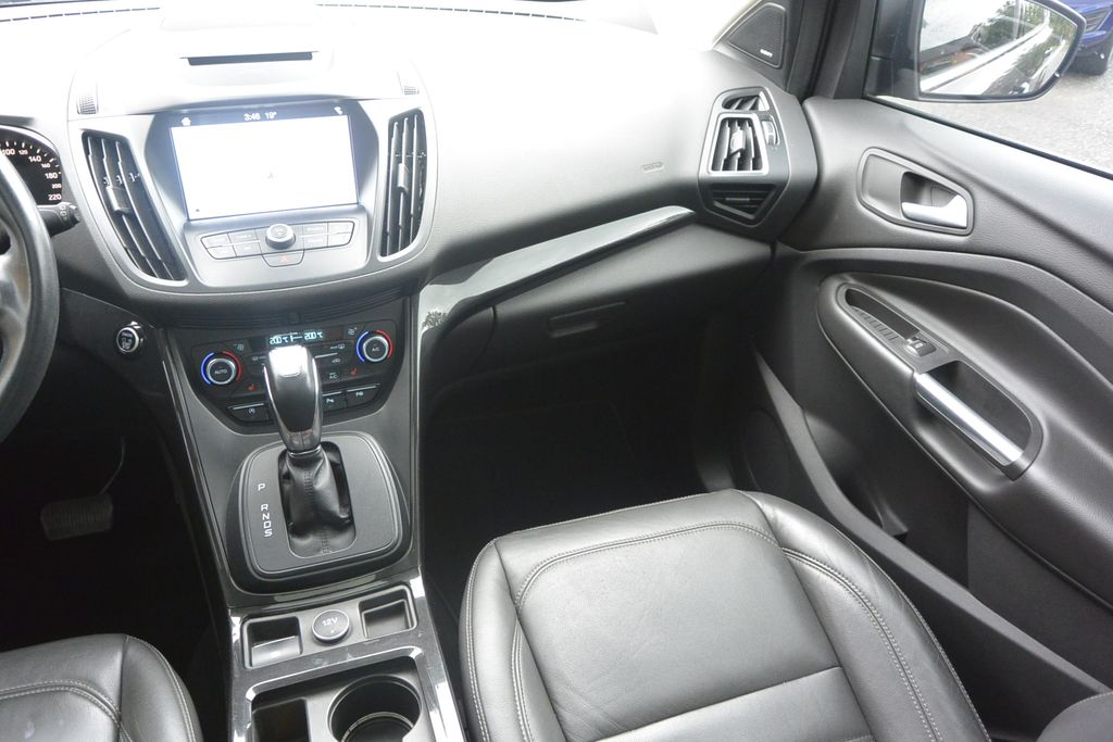 Ford Kuga 2.0TDCi 4×4 AT  Titanium 132kW
