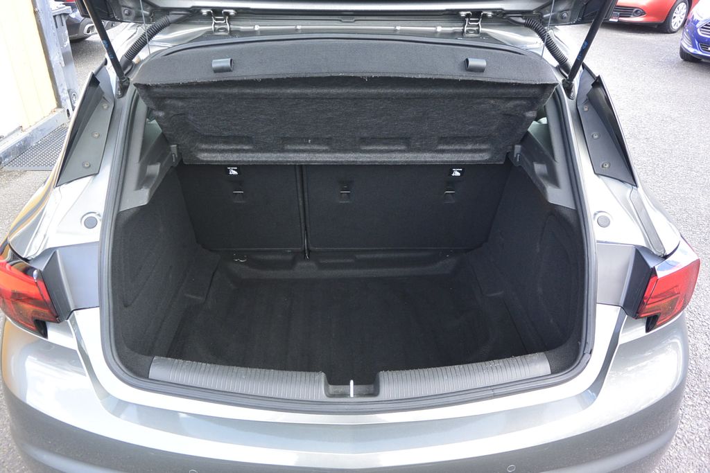 Opel Astra 1.2i 96kW