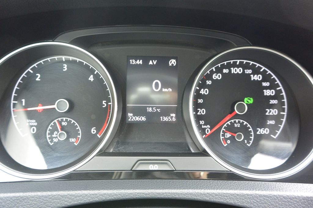 Volkswagen Golf 2.0TDi DSG 110kW