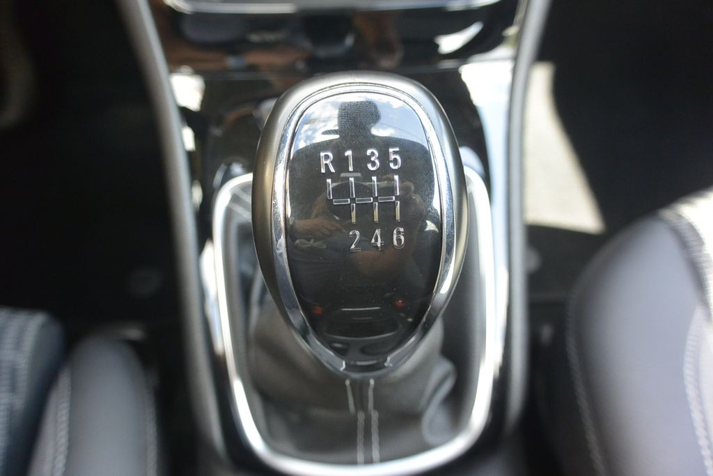 Opel Astra 1.2i 96kW