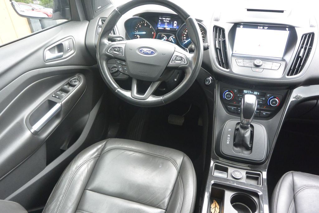 Ford Kuga 2.0TDCi 4×4 AT  Titanium 132kW