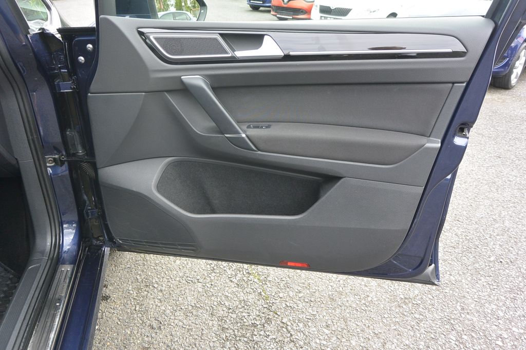 Volkswagen Golf Sportsvan 1.4TSi DSG EXCLUSIVE 110kW