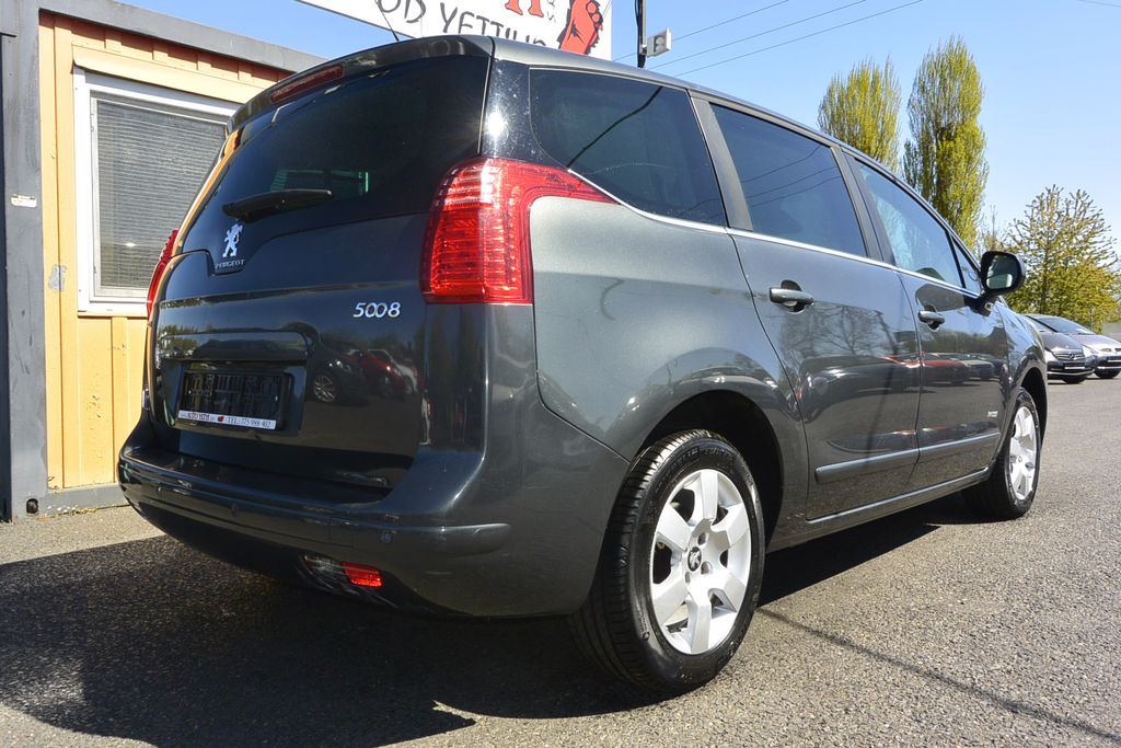 Peugeot 5008 1.6HDi 7míst * PANORAMA