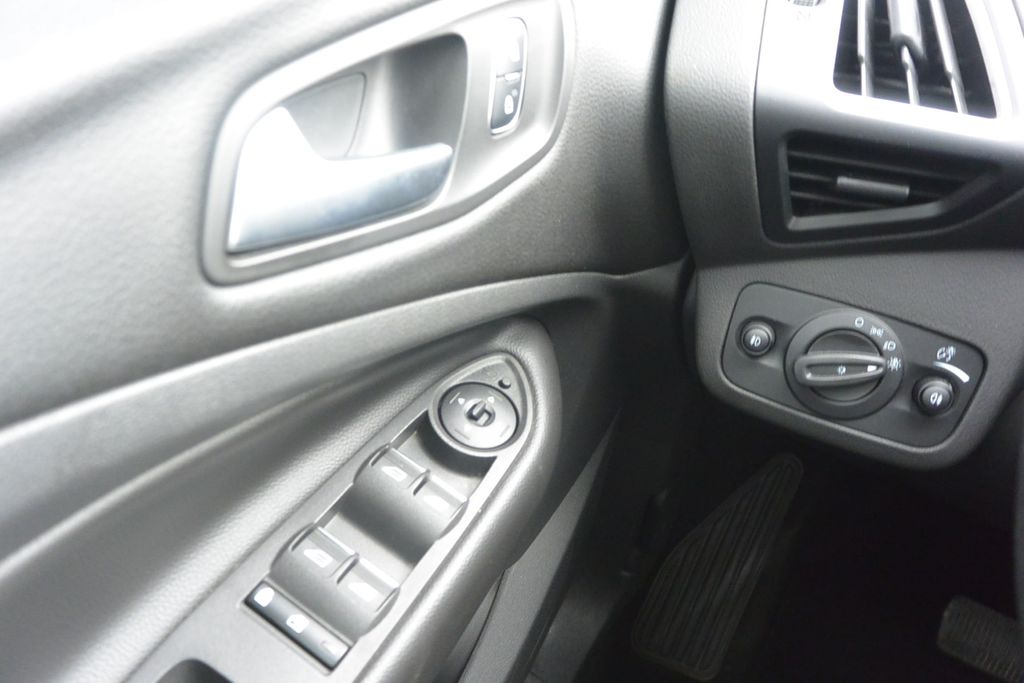 Ford Kuga 2.0TDCi 4×4 AT  Titanium 132kW