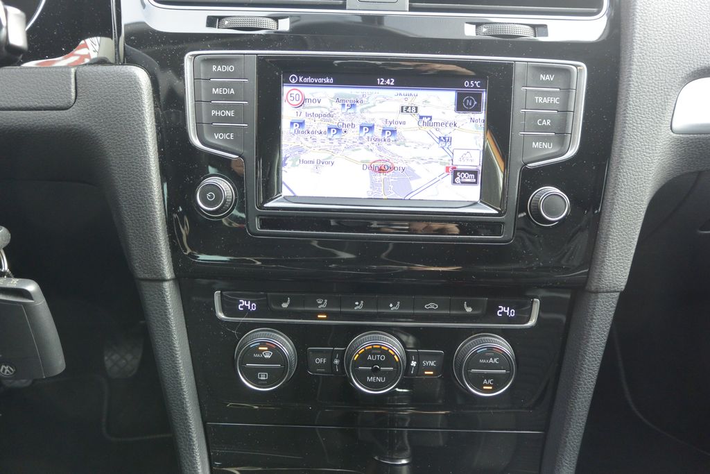 Volkswagen Golf 2.0TDi 110kW