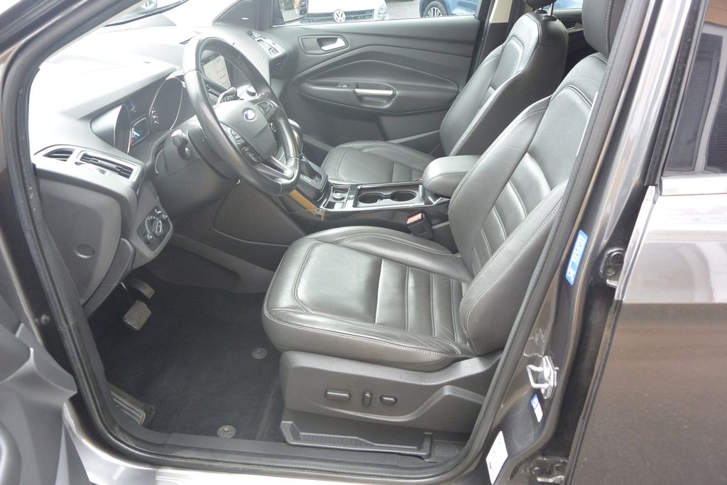 Ford Kuga 2.0TDCi 4×4 AT  Titanium 132kW