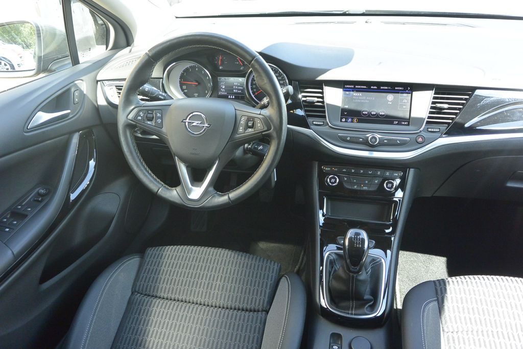 Opel Astra 1.2i 96kW